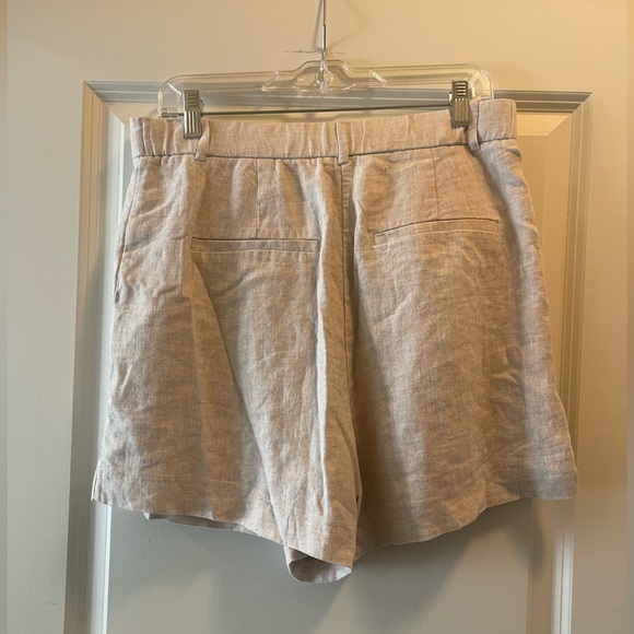 Abercrombie & Fitch Sloane Tailored Linen-Blend Shorts - Picture 3 of 4